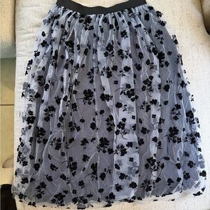 SHEIN Black and Gray Floral A-Line Skirt